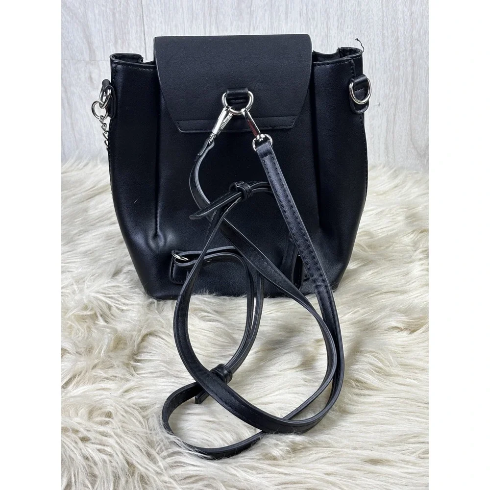 Lulus Black Vegan Leather Backpack‎ Chain Bag Minimalist Streetwear Chic
